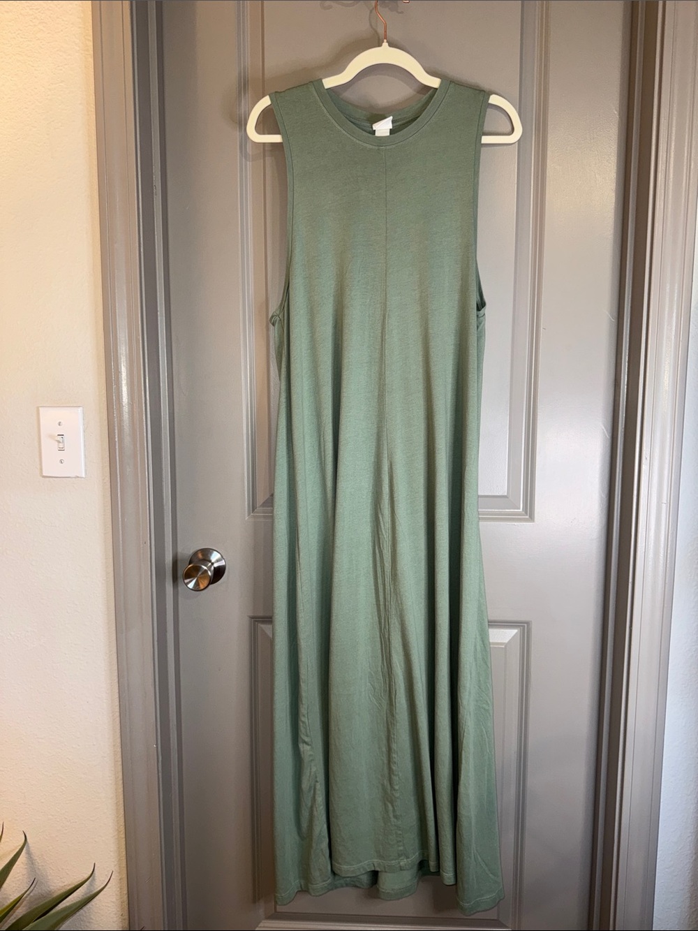 H&M Sleeveless Sage Green Maxi Dress